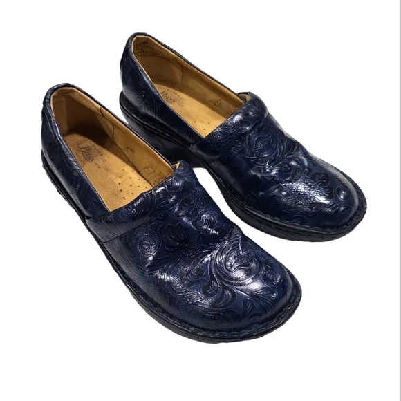 EUC Bass Women's Navy Floral Embossed Slip On low heeled Clogs comfy shoes, 6.5 - Picture 2 of 8
